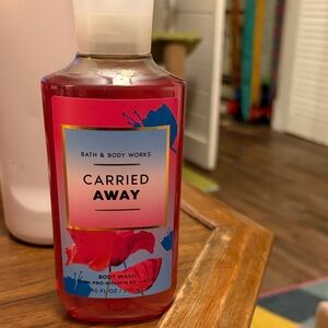 Bath & Body Works Carried Away Body Wash - Pink and Blue